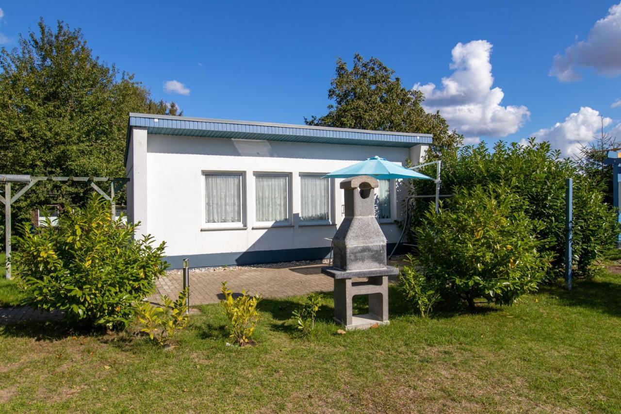 Bungalow Am Waldrand Barth Eksteriør bilde