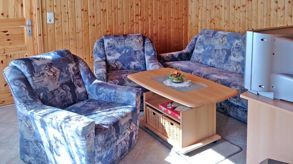 Bungalow Am Waldrand Barth Eksteriør bilde